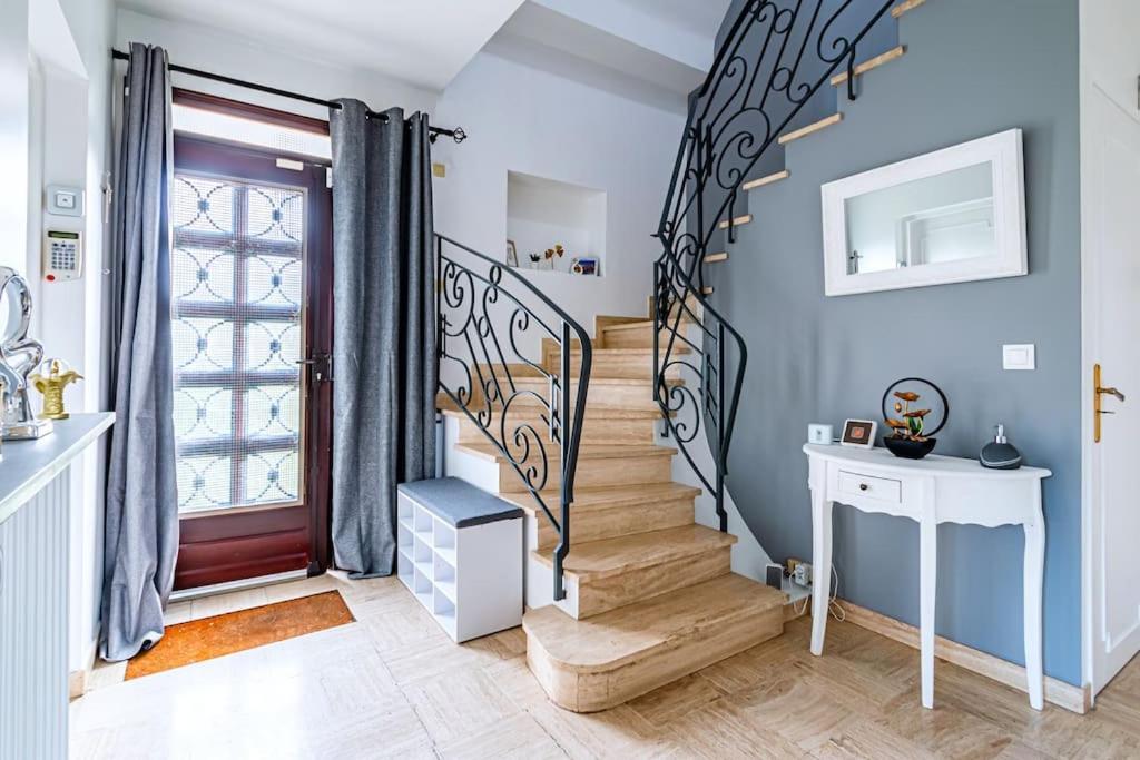 Charmante Maison Au Calme Yerres Exteriér fotografie